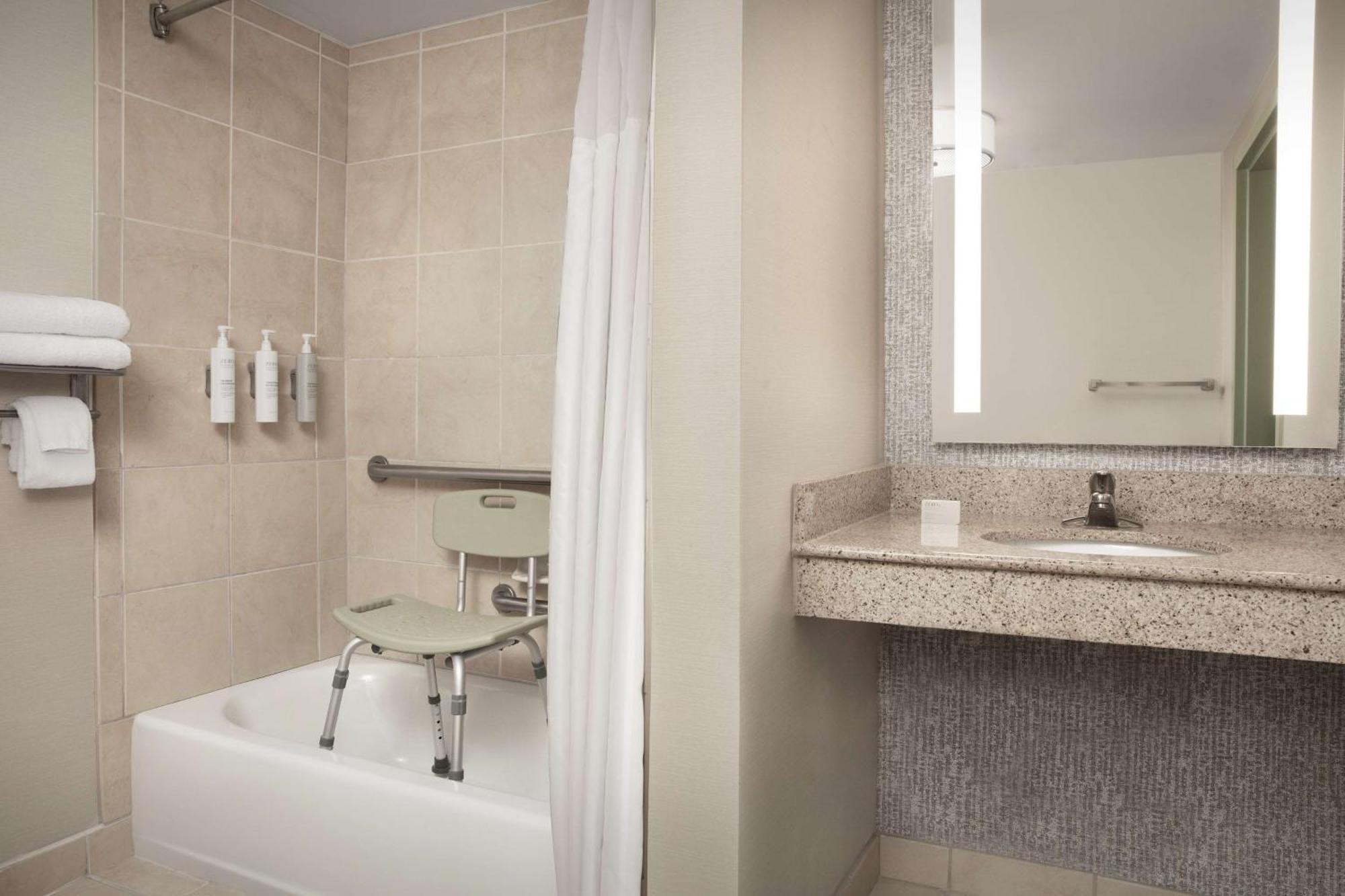 Hilton Garden Inn Columbia/Harbison Ngoại thất bức ảnh